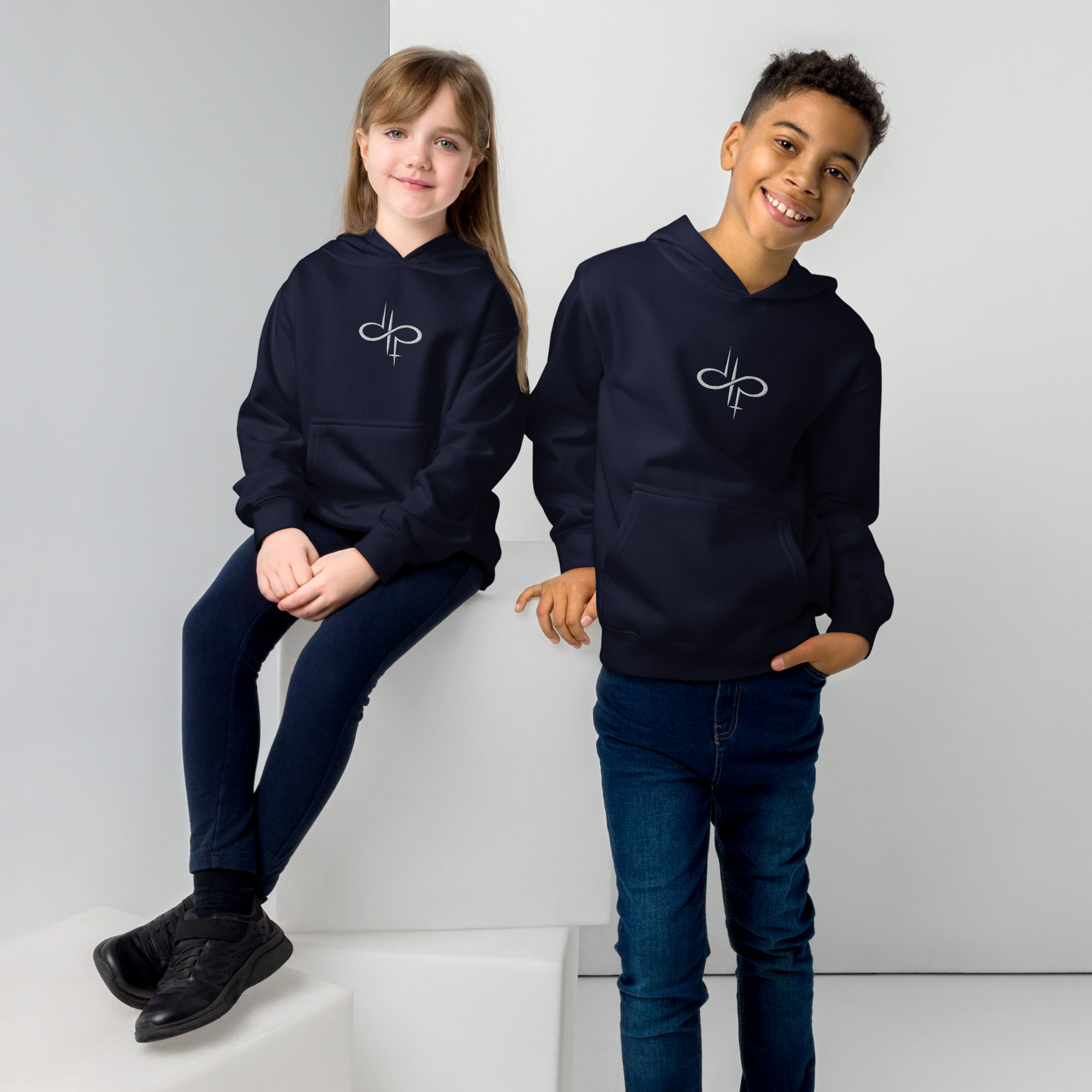 IPT Small Logo Kids fleece hoodie - Image 2